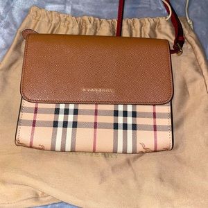 Burberry authentic bag never used brand new basically